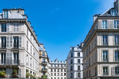 Domiciliation commerciale vs bureau physique : quand l'une suffit, quand l'autre s'impose