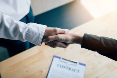 Présentiel injustifié : en novembre 2020, le bureau devient un risque social